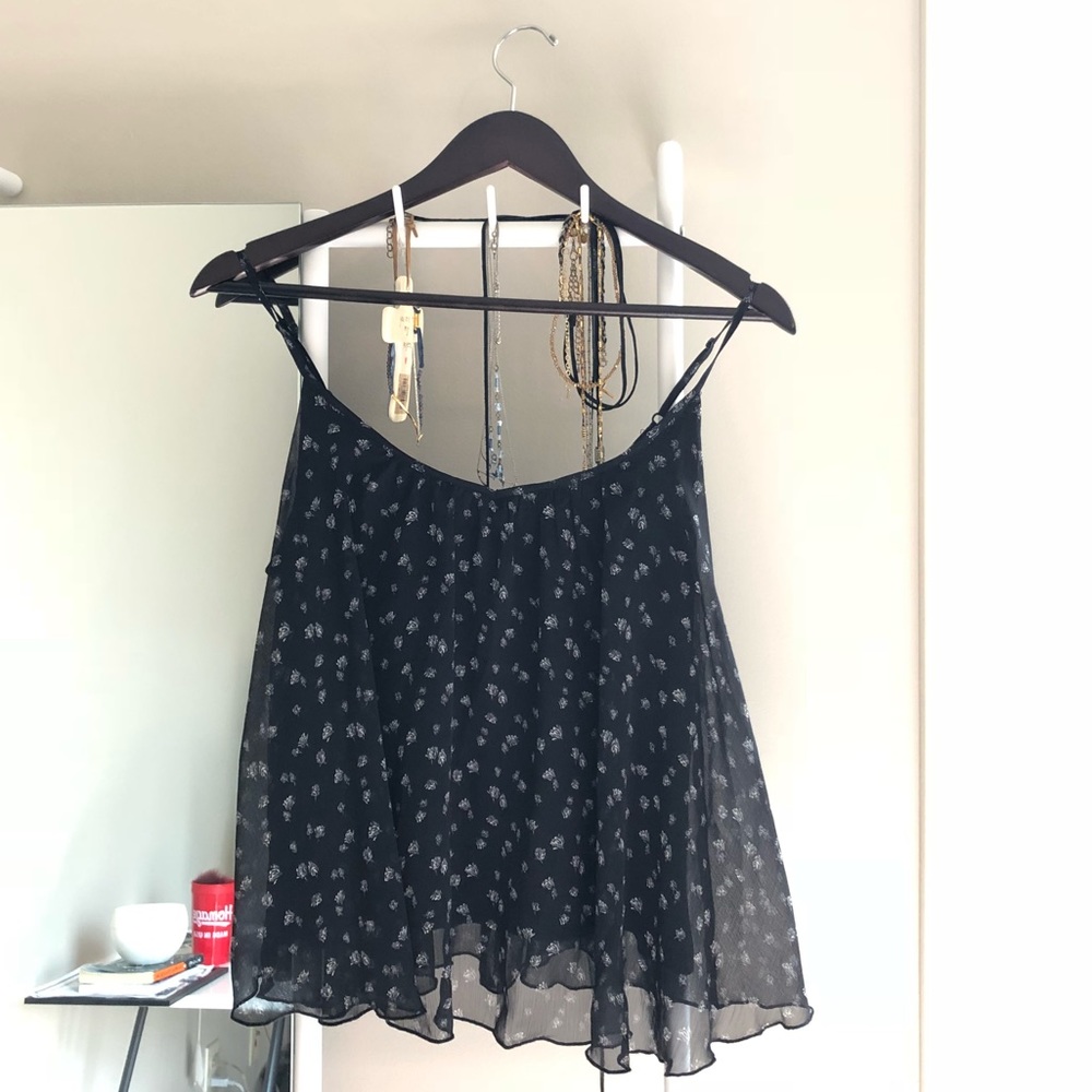 Flowy fancy tank
